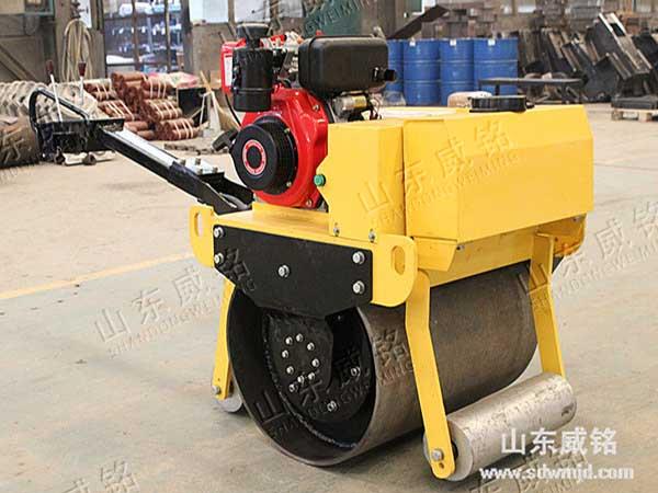 使用心得：小型压路机在磨合期的应用和保养